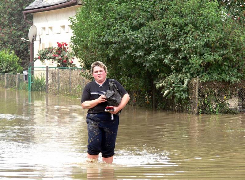 Jednou ze tří povodněmi postižených obcí, do nichž kladenská radnice zašle finanční pomoc, je Jeseník nad Odrou. 