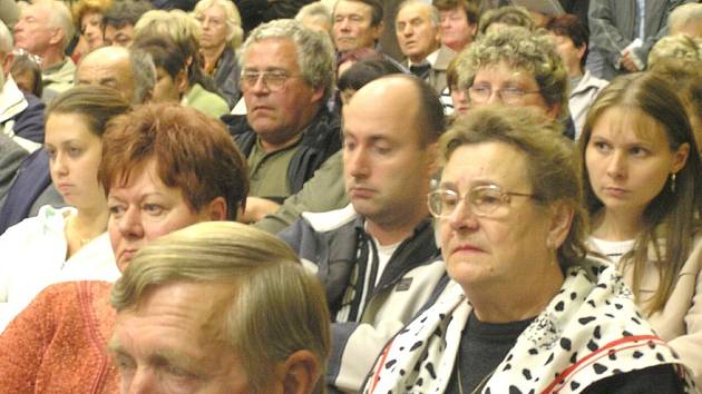 Většina obyvatel Lán nesouhlasí se záměrem vybudovat nedaleko obce bioplynovou stanici.