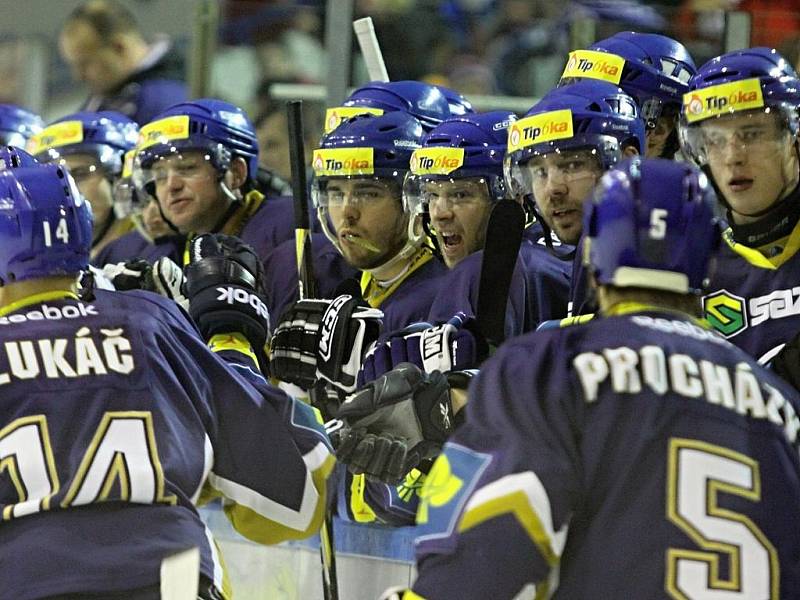 Branková radost .. // Rytíři Kladno - HC Pardubice 4:2,  ELH 2011/12, hráno 30.11. 2011