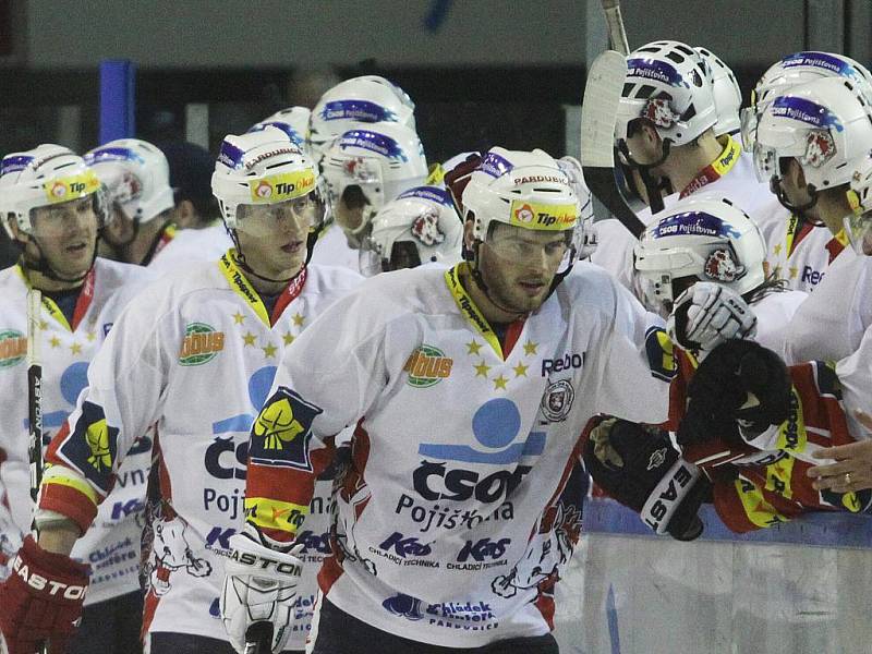 Branková radost hostí // Rytíři Kladno - HC Pardubice 4:2,  ELH 2011/12, hráno 30.11. 2011