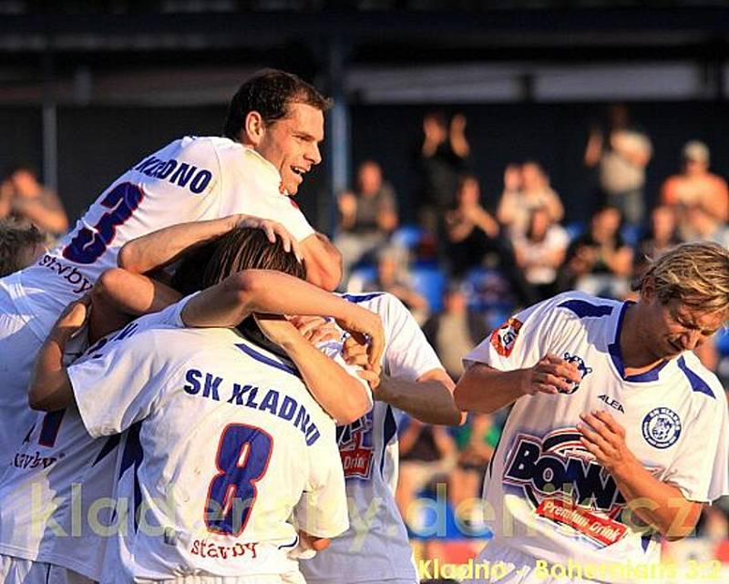 SK Kladno: vzpomínky na ligu. Radost po šťastné výhře na střížkovskou Bohemkou 3:2.