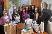 Kladenští středoškoláci pomáhají Ukrajině.