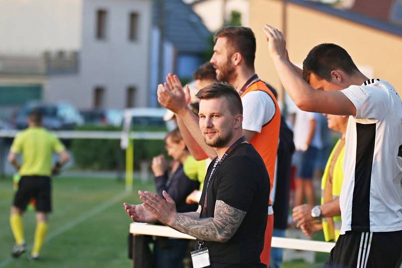 SK Hřebeč - FK Dobrovice 4:3 (3:1) / pohár SKFS / 18. 5. 2022