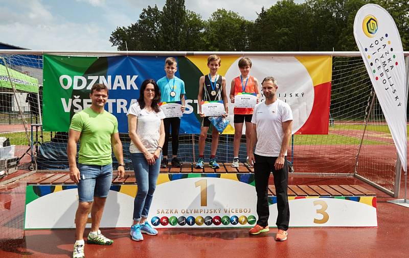 V Čáslavi proběhlo za účasti hvězd minulosti Šárky Kašpárkové či Michala Janáčka krajské kolo Odznaku všestrannosti