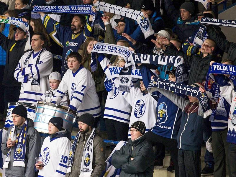 Kladno (v bílém) porazilo doma Benátky po boji 2:1. 