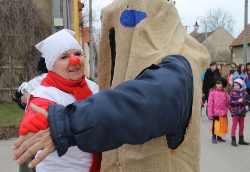 V Královicích u Slaného je masopust už roky milou tradicí