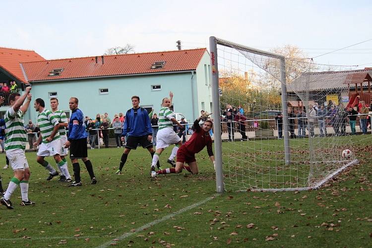 Lhota - Hvozdnice   1:0 (1:0)