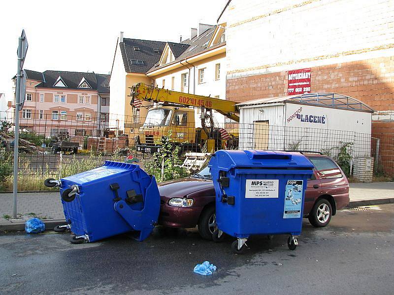 Intenzivní bořka, která se přehnala přes Kladensko, zanechala na třídě TGM pěknou paseku