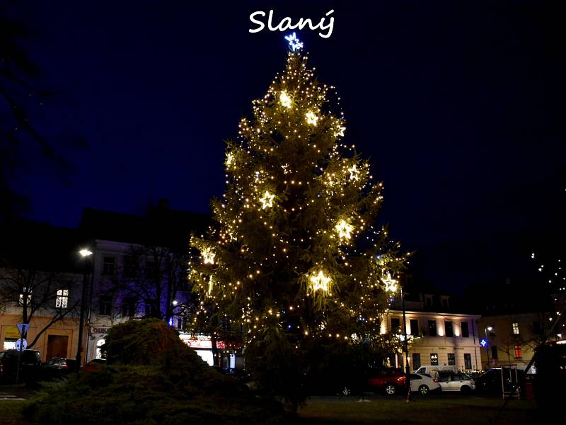 Vánoční strom ve městě Slaný.