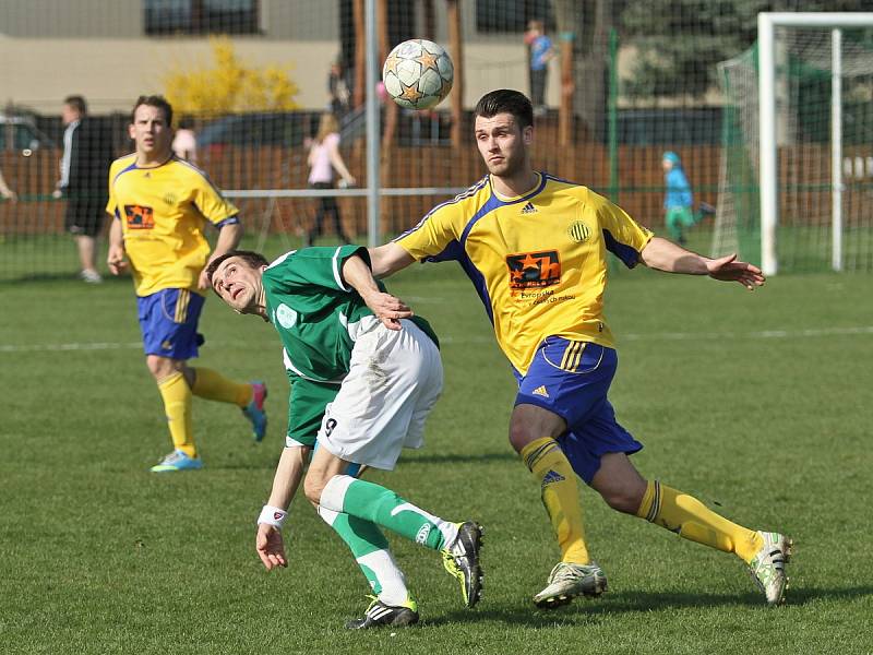 Černá neděle v Hostouni. AFK vyfoukl Sokolu body po neskutečném obratu //  Sokol Hostouň - AFK Loděnice 3:4 (3:1) , utkání I.A, tř. 2013/14, hráno 30.3.2014