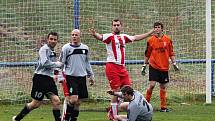 Situace předcházející penaltě vůči Baníku, bude to 1:1 // Baník Libušín - SK Zichovec  2:1 (1:1), utkání OP Kladno, tř. 2011/12, hráno 21.4.2012