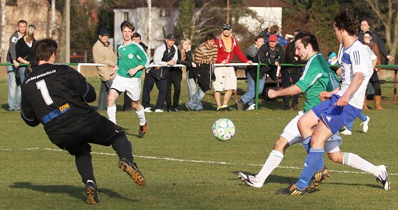 Hostouň - Petrovice 4:1, hráno 14. 4. 2013