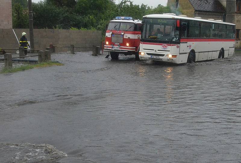 Povoděň ve Stehelčevsi.