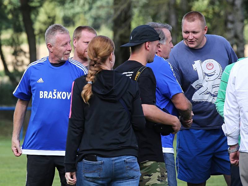 SK Braškov - Internacionálové ČR 3:2. Oslavy 90 let fotbalu na Braškově 