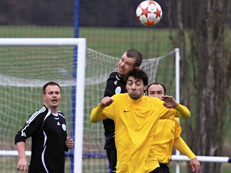 Čechie Velká Dobrá - FK Tuchlovice 2:0, (1:0), utkání I.A, tř. 2011/12, hráno 31.3.2012