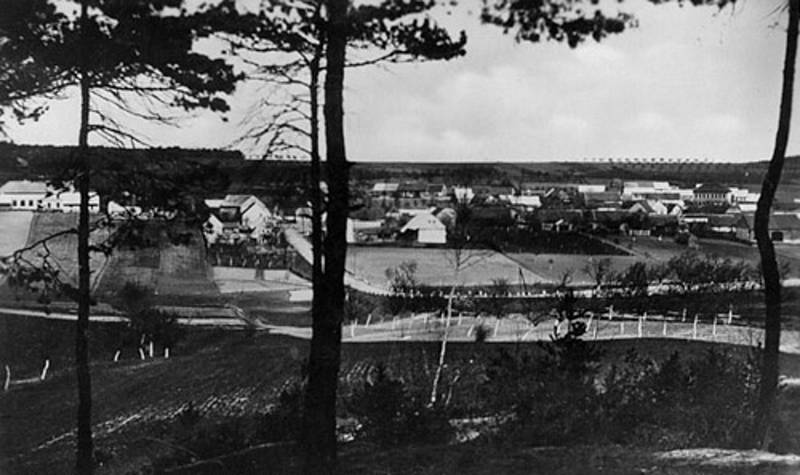 Celkový pohled z roku 1928 od vily Jiřina.