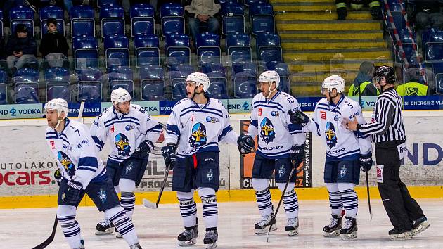 Ústí - Kladno, třetí zápas play off. Rytíři slaví první branku.