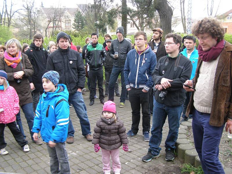 Happening Hudební nástroj nezabiješ se konal v sobotu odpoledne.