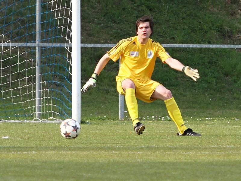 Zlonice potvrdily v Družci čelo tabulky .. ./ SK Družec - SK Zlonice 1:2, OP, okr. Kladno, 19. 4. 2014