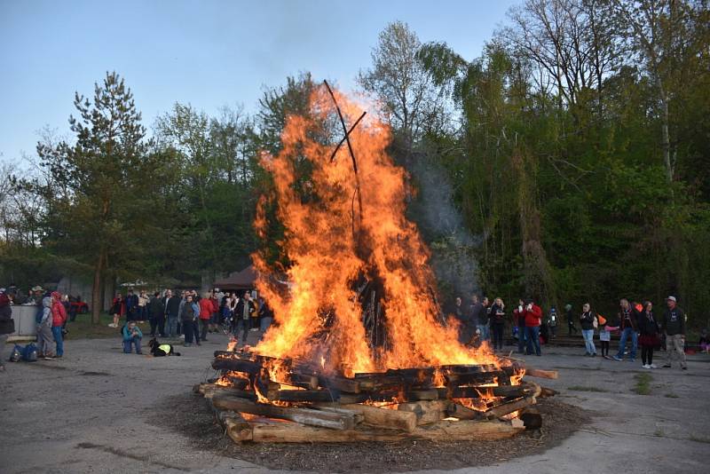 Čarodějnice na Mayrau.