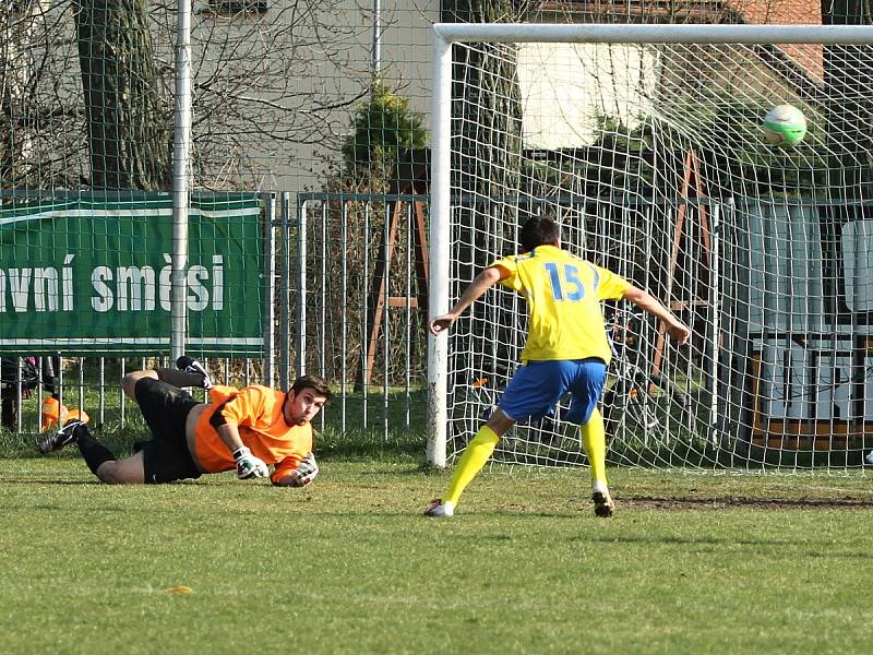 Záhadné nedělní odpoledne, Novo nasázelo 4 branky a Unhošť vyhrála 3:1 ... // TJ Unhošť - Tělovýchovná jednota NOVOMĚSTSKÝ Kladno 3:1  , utkání I.B, tř. 2013/14, hráno 30.3.2014