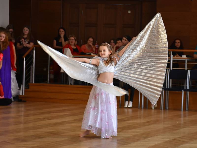 Akci Orient dance Slaný pořádal slánský dům dětí a mládeže Ostrov.