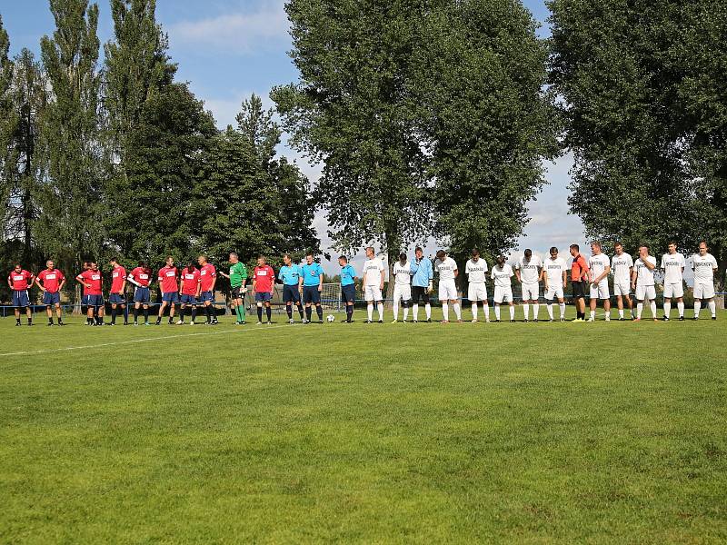 SK Braškov - Internacionálové ČR 3:2. Oslavy 90 let fotbalu na Braškově 