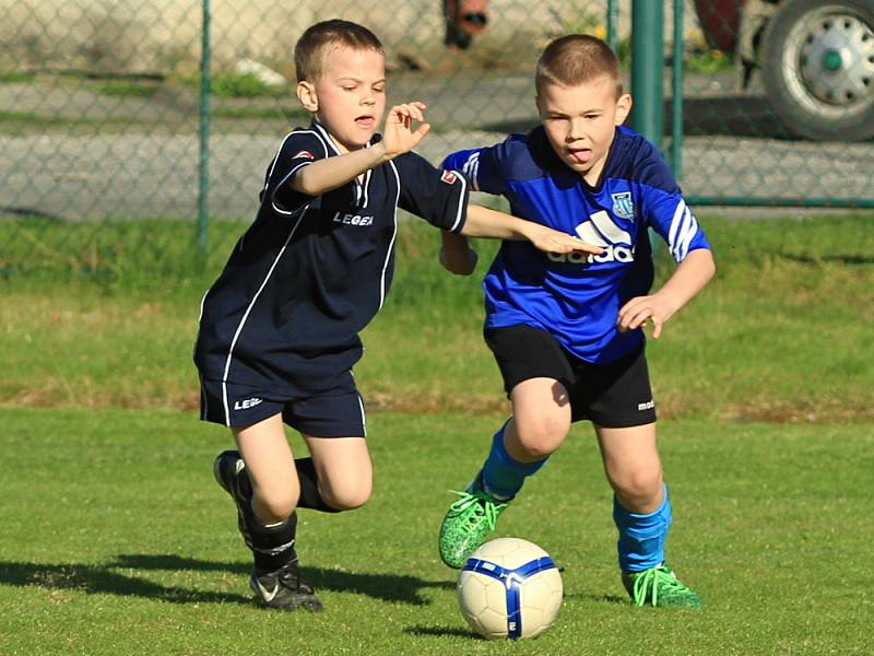 SK Slaný - SK Buštěhrad // Slavoj Kladno - SK Slaný B - SK Buštěhrad ml. přípravky dvojzápasy okr. Kladno 21. 4. 2016