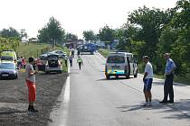 Motorkáře po střetu transportoval s těžkými zraněními vrtulník do nemocnice