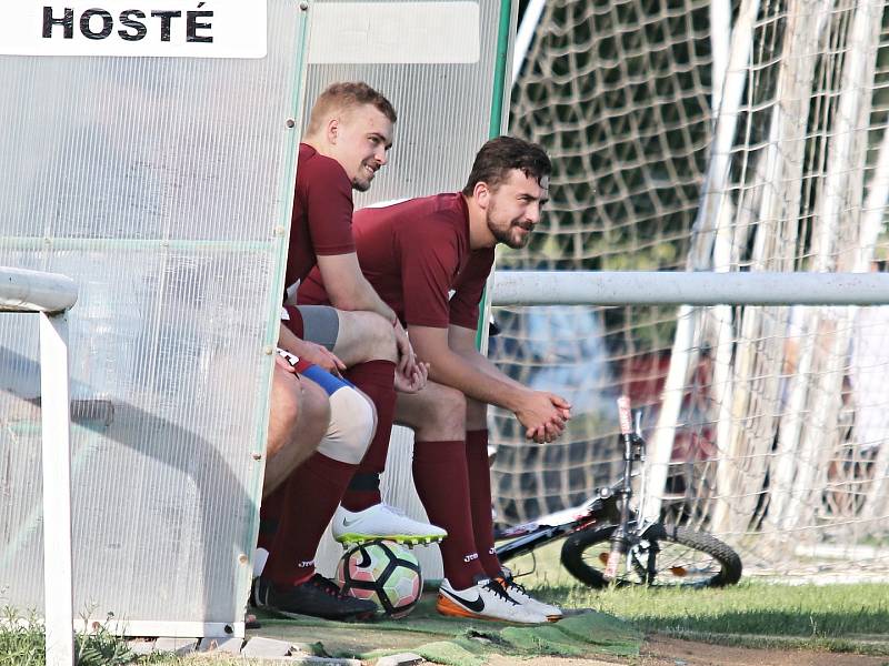 Fotbalisté SK Hřebeč sehráli přátelské utkání s týmem HC Sparta Praha / 18. 6. 2019 - Lidice