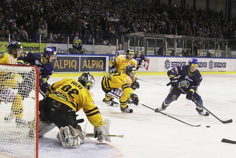 Rytíři s podporou loučícího se Jaromíra Jágra udolali Litvínov. Zlaté body. // Rytíři Kladno – HC Verva Litvínov 3:2, hráno 8. 1. 2013