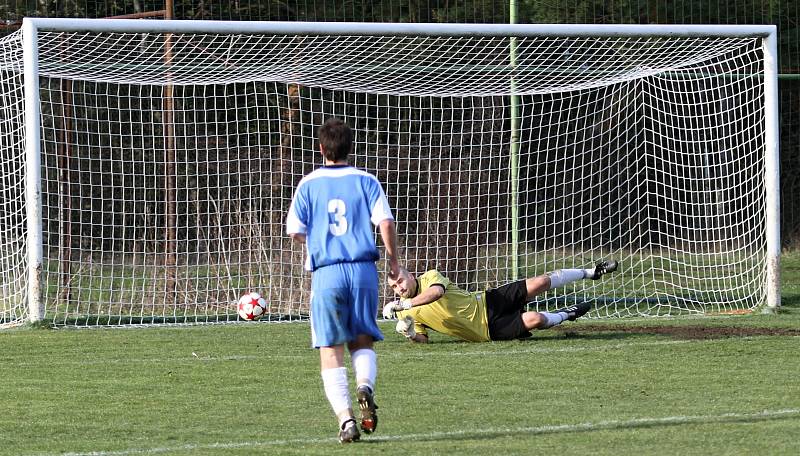 Braškov nebyl daleko čtvrté brance, po čtvrté by vedl, vše ale bylo nakonec jinak // SK Doksy - Sokol Braškov 4:3 (2:2), utkání I.B, tř. 2011/12, hráno 21.4.2012