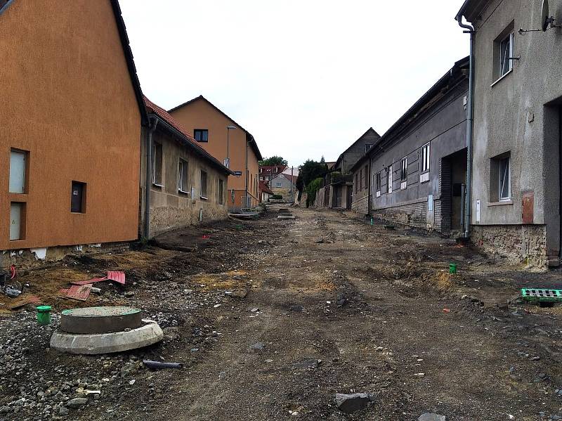 Co brzdí rekonstrukci Vinařické ulice ve Švermově?