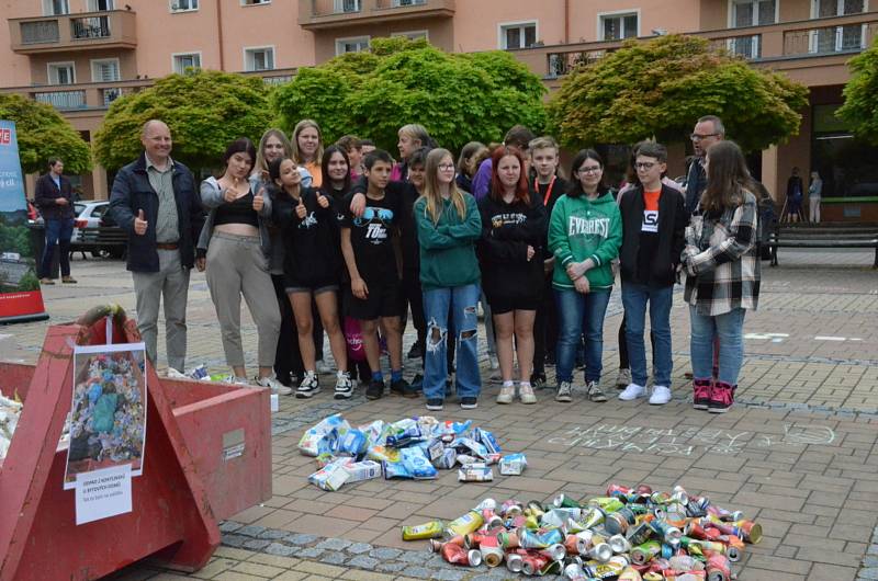 Stochovští chtějí šetřit kasu i přírodu, uspořádali proto Den odpadů.