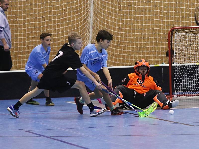 Tygři remizovali s Nosorožci 1:1, parádní podívaná!  / Školní florbalová liga Kladno, 3. kolo, 6. ročník/ Školní florbalová liga Kladno, 3. kolo, 6. ročník