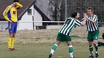 Hosté hráli od 22. minuty v  deseti a v 63. minutě dokonce vedou volejem Nováka 1:0 !  // Sokol Hostouň - Loděnice 2:1 (0:0), utkání I.B stč. kraj, tř. 2010/11, hráno 27.3.2011