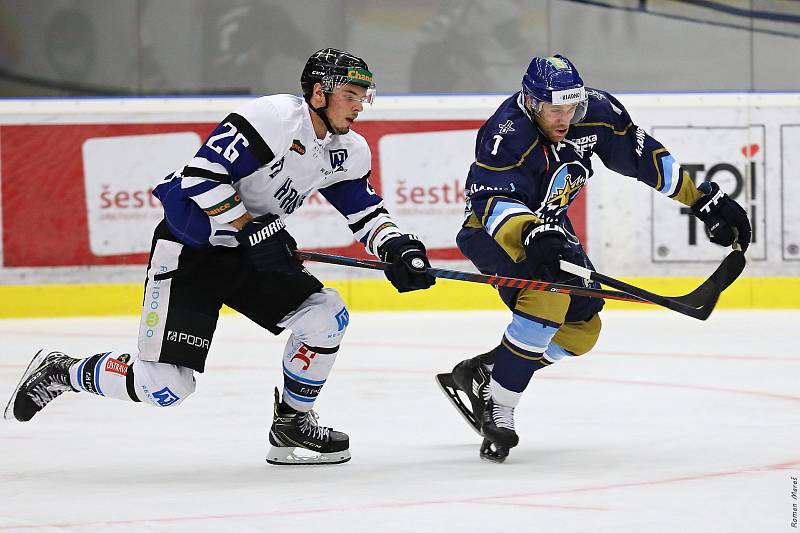 Kladno (v modrém) zdolalo Havířov po boji 3:2.