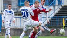 Kladno (v bílém) sehrálo s prvními Brozany výbornou partii, přesto prohrálo 0:1. 