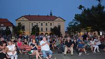 Rastafidli Orkestra na slánském Masarykově náměstí.