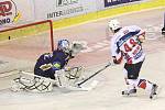 Rytíři Kladno - HC Pardubice, 49. kolo ELH 2011-12, hráné 17.2.12. Kolář proměnil nařízené trestné střílení a srovnal na 3 : 3