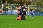 Derby I. A třídy: Slaný B (v oranžovém) - Velká Dobrá 1:3.