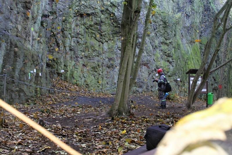 Cvičení HZS a Letecké služby PČR na Slánské hoře