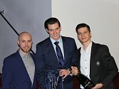 Vyhlášení sportovců Kladna za rok 2019. Vítězný tým Rytířů zastupovali zleva Lukáš Jůdl, Jiří Kalla a Adam Soukup.