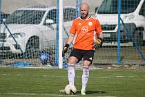 Václav Smrkovský při svojí premiéře v ddresu SK Kladno vychytal výhrou nad Neratovicemi 4:0.