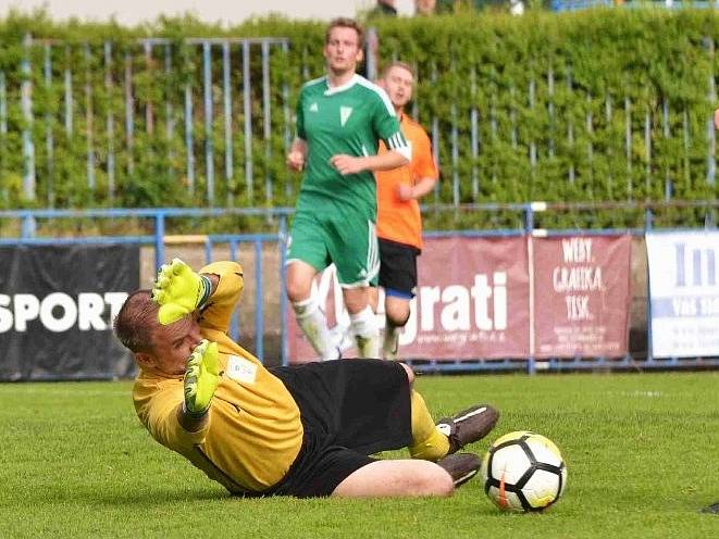 I. B třída: Slaný (v oranžovém) rozdrtilo doma Tatran Rakovník B 7:1.