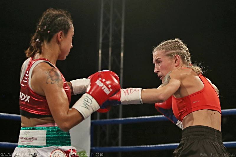 Fabiána Bytyqi vs Anna Arrazola // Galavečer profesionálního boxu BOXING LIVE / Kladno 30. 11. 2019