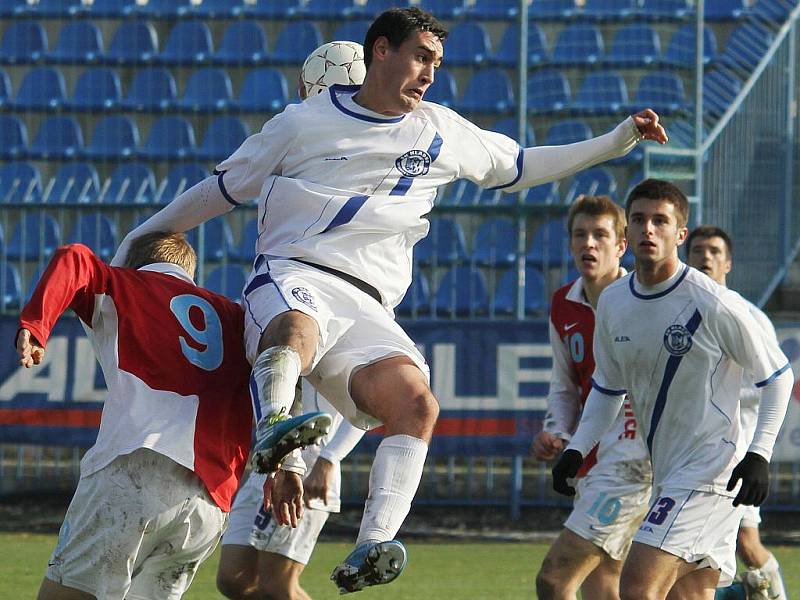 SK Kladno -  Kunice  2:2 (1:0) , utkání 14.k. CFL. ligy 2011/12, hráno 12:11.2011