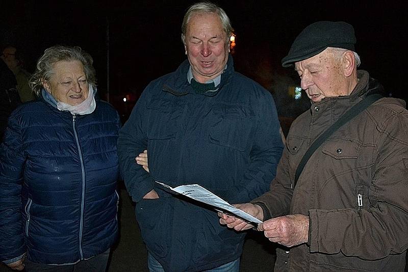 Kladensko zpívalo koledy s Deníkem také v Lánech.