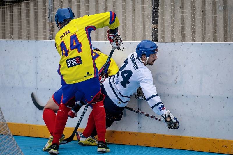 Alpiq Kladno v prvních dvou finálových zápasech bojoval, ale KERT Praha slavil - dvakrát v prodloužení 4:3.