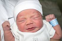 AARON TAX, SLANÝ. Narodil se 21. ledna 2020. Po porodu vážil 4,04 kg a měřil 52 cm. Rodiče jsou Zuzana Tax a Alan Tax. (porodnice Slaný)